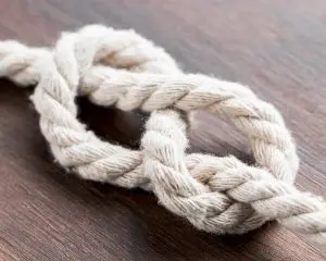 Nudos marineros esenciales que todo patrón debe saber