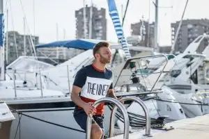 Diferencias entre PNB y PER: qué título náutico te conviene
